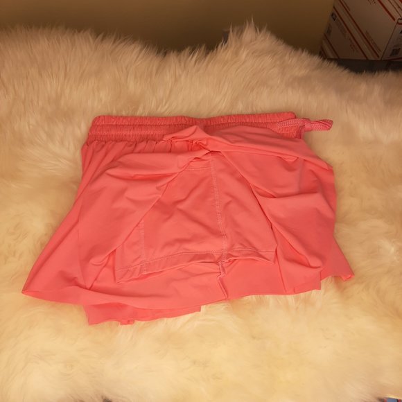 NWOT!!!  Lightweight Tulip Style running Shorts Rose Pink, inner shorts! - Picture 5 of 8